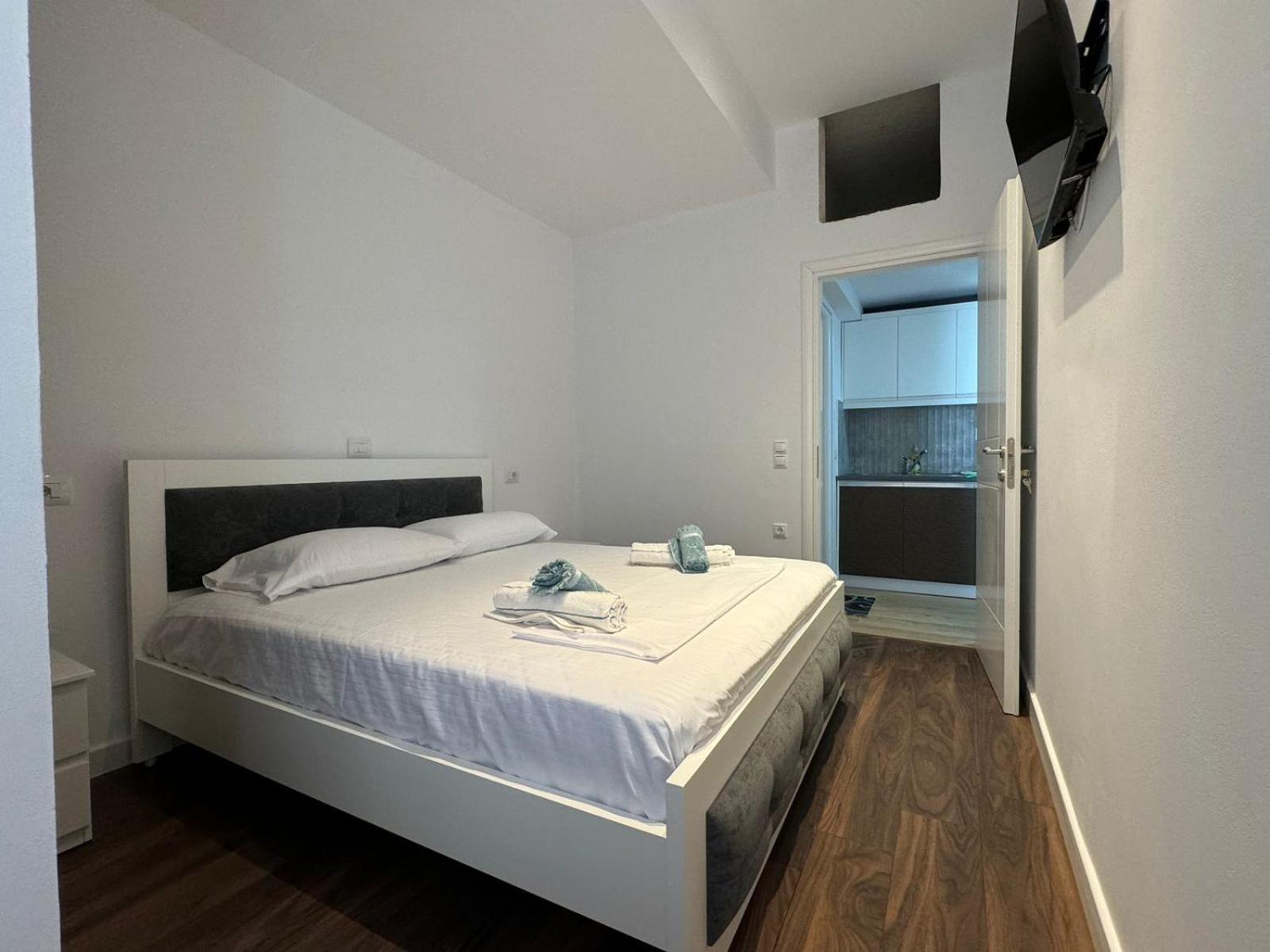 Sulozeqi Apartments Ksamil Exterior photo
